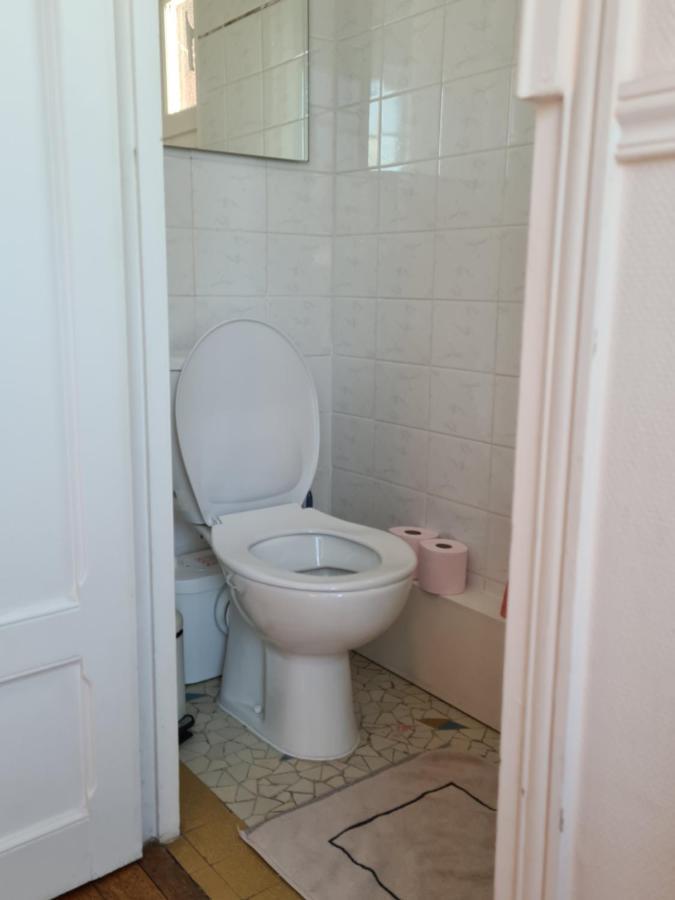 Apakabar Homestay - Proche Gare Melun, Parking Prive, Netflix La Rochette  외부 사진