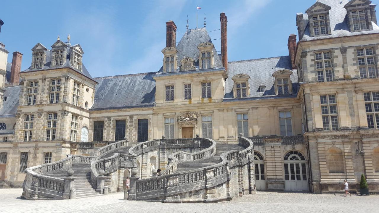 Apakabar Homestay - Proche Gare Melun, Parking Prive, Netflix La Rochette  외부 사진