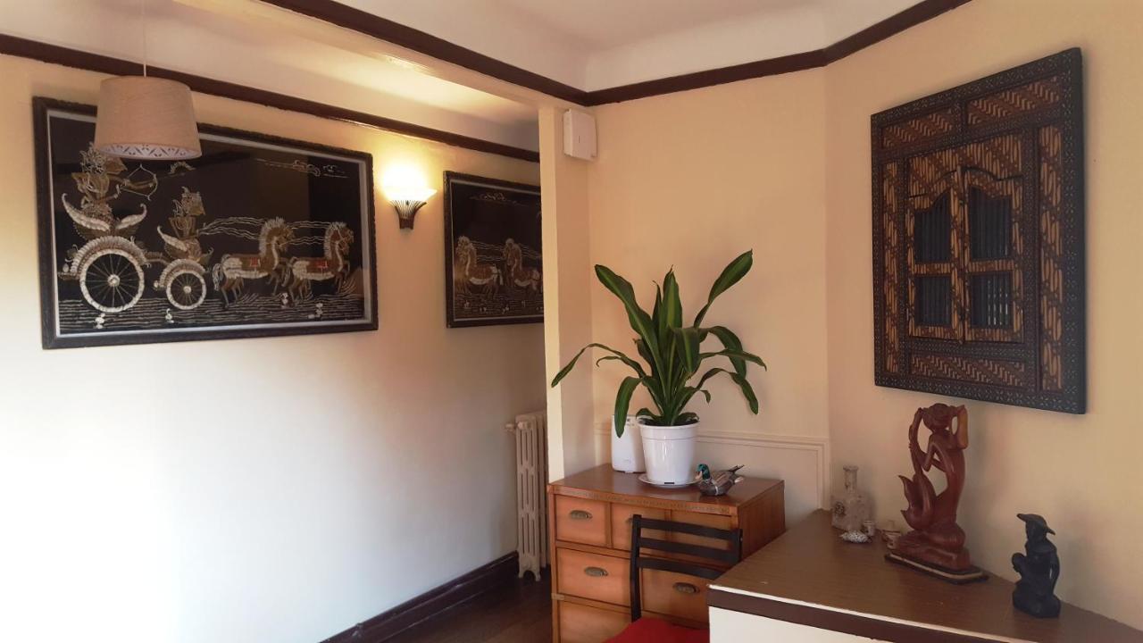 Apakabar Homestay - Proche Gare Melun, Parking Prive, Netflix La Rochette  외부 사진